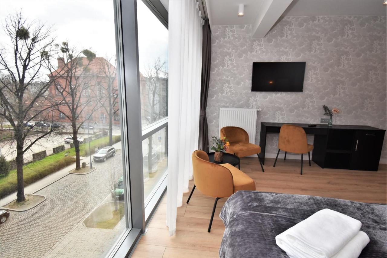 Patio Riverfront Aparthotel Gdansk Exterior photo