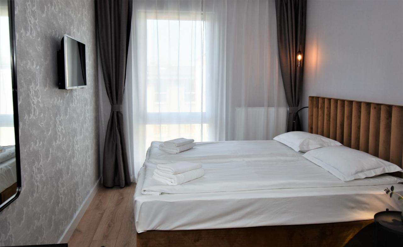 Patio Riverfront Aparthotel Gdansk Exterior photo
